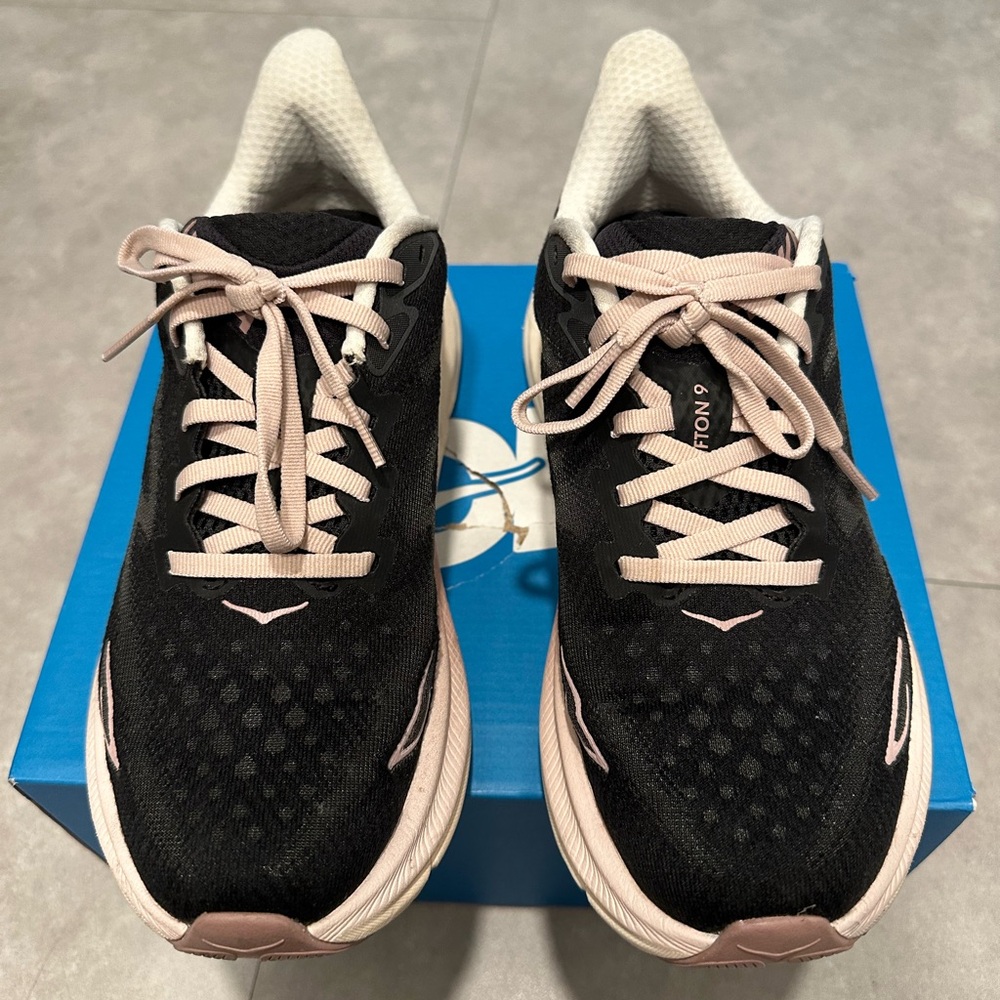 Hoka Clifton 9 running shoes